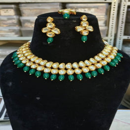 Emerald Aura Kundan Set