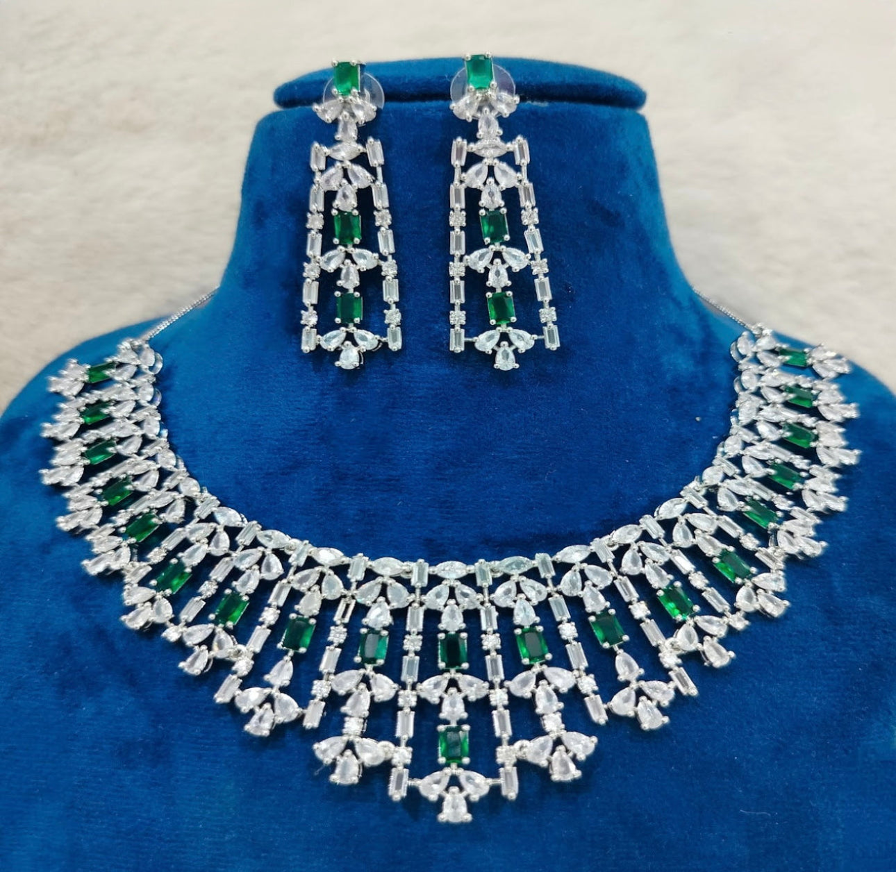 SLN013 | American Diamond Necklace set with silver tone