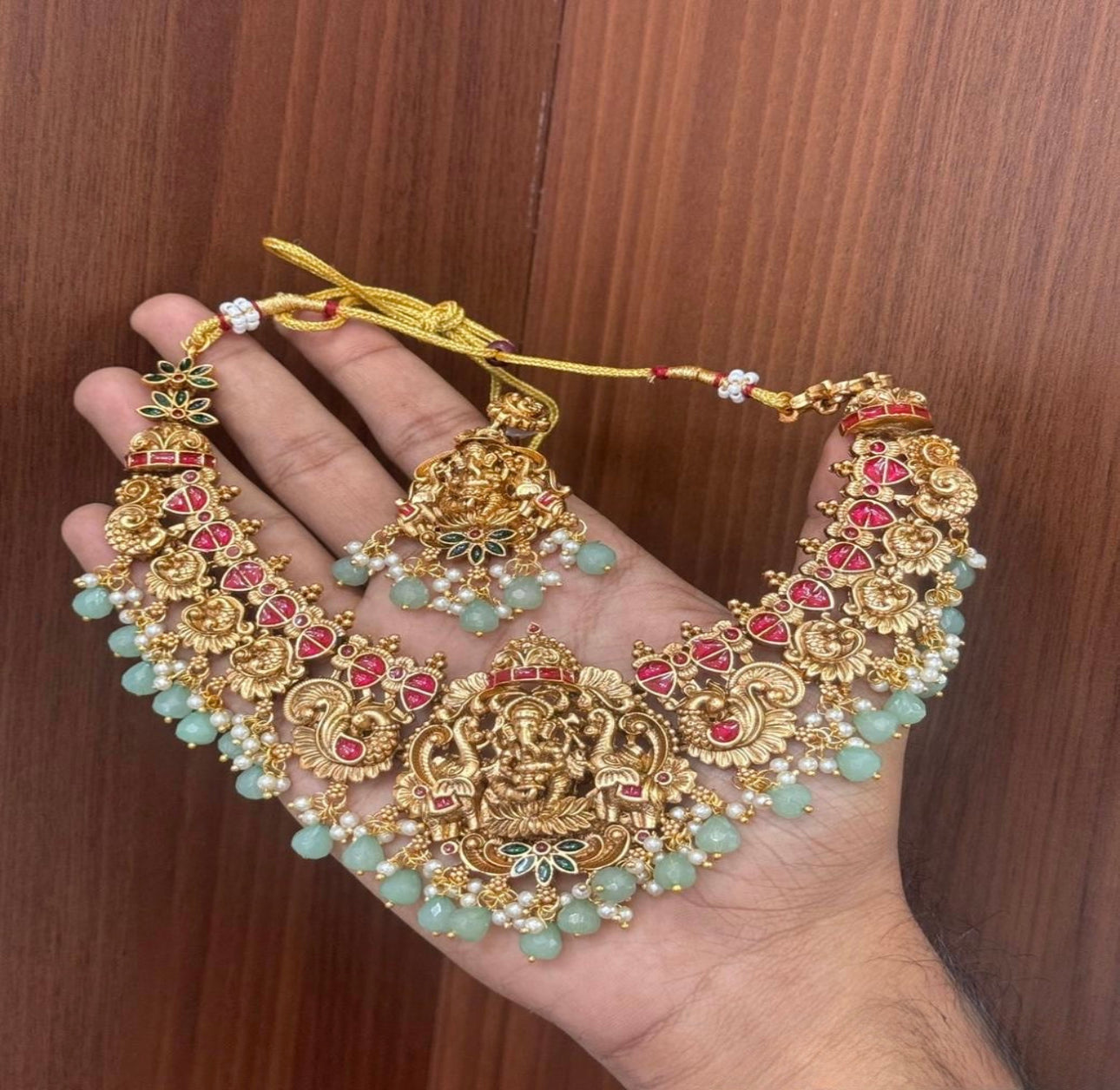 Ganesha Grace Temple Set